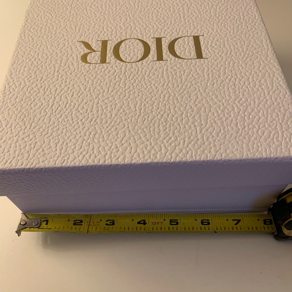 Dior Box with Gold Logo - Picture 4 of 7